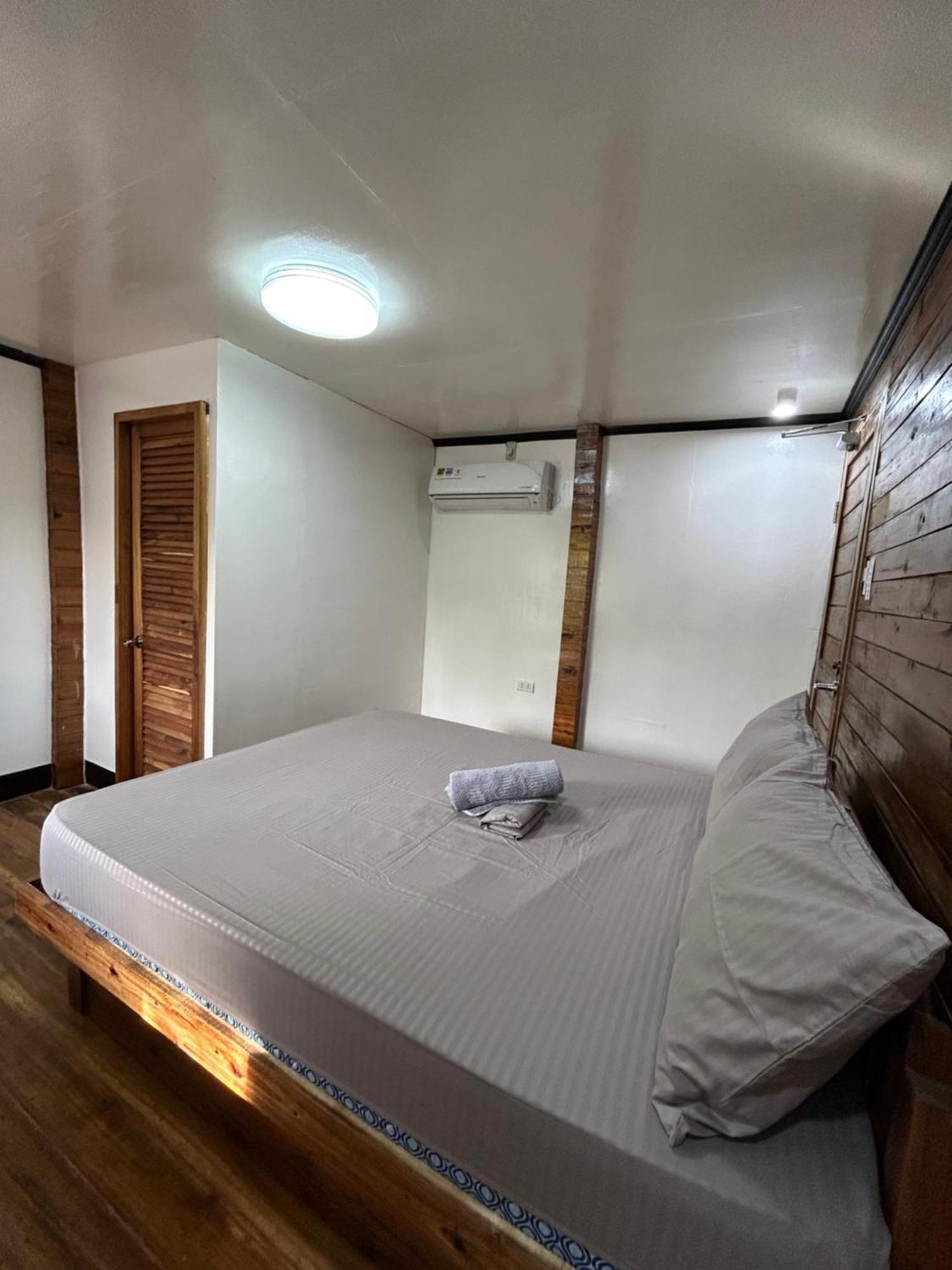 Islanders Hostel Port Barton San Vicente  Εξωτερικό φωτογραφία